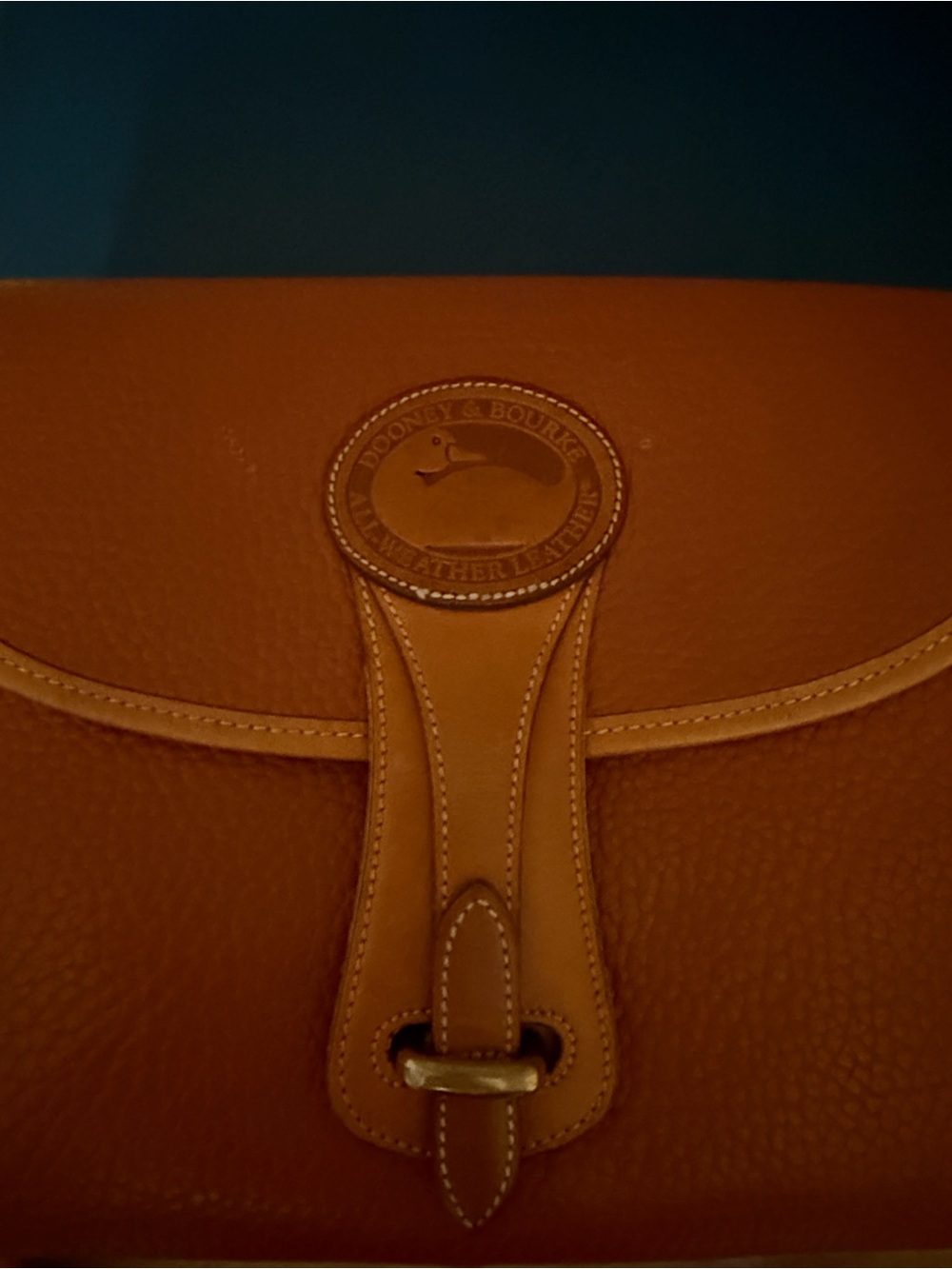 Dooney & Bourke 80’s Vintage Essex Shoulder Bag Saddle Tan All Weather Leather - Picture 3 of 16